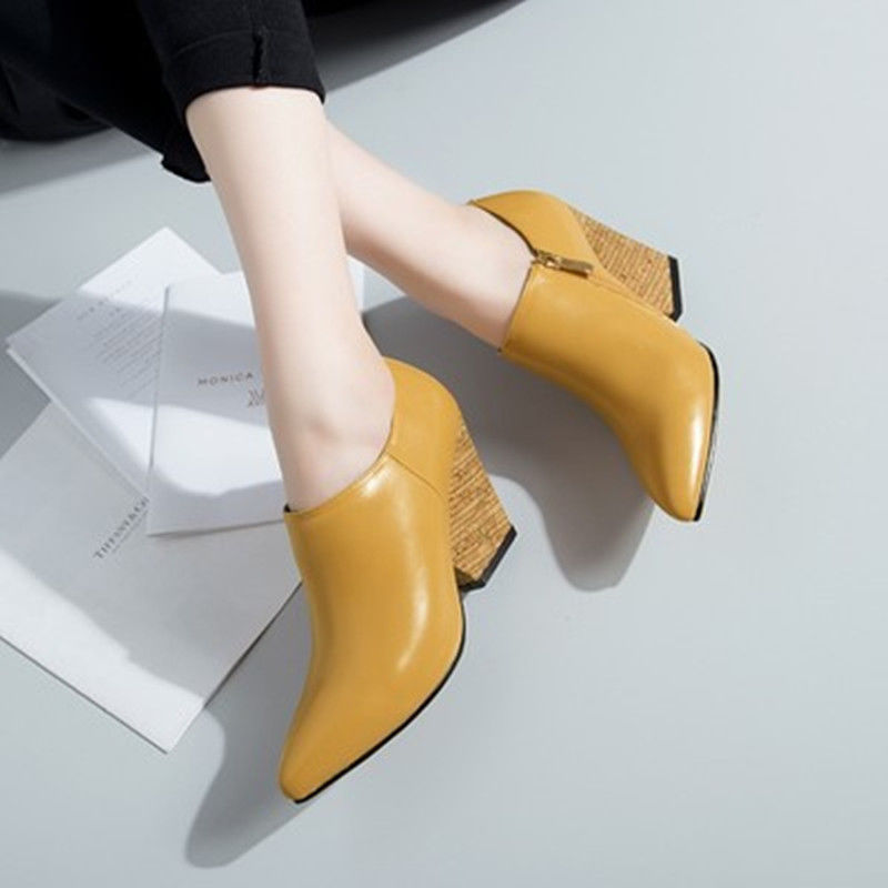 老婆把高跟鞋全扔了!特青睐这种短靴，舒适超美腻