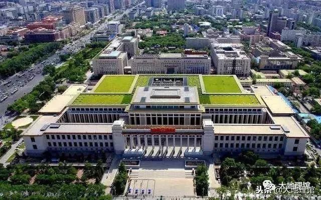 从教堂洋楼到鸟巢大裤衩：我们画了史上最全的“北京洋建筑地图”