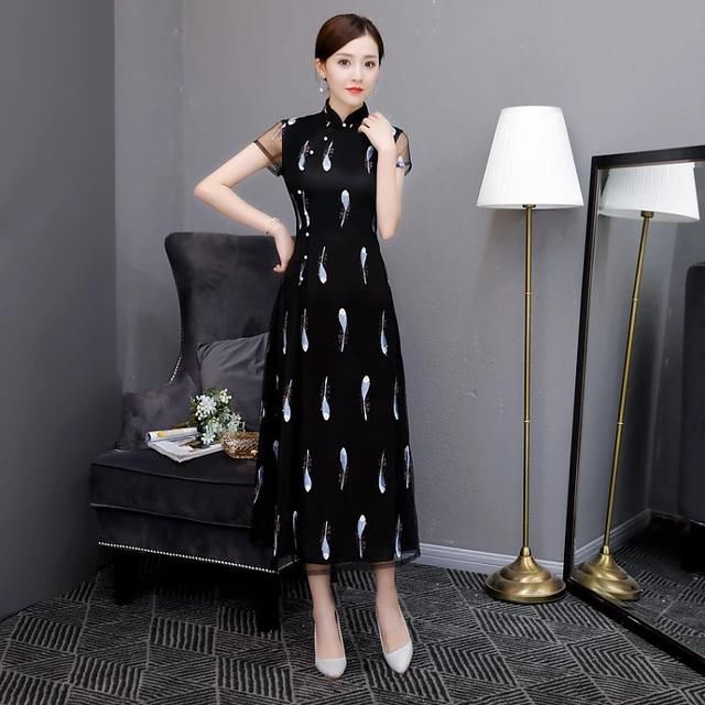 听说，搭配一双好鞋，才能使旗袍更有韵味儿！