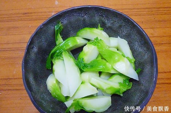  『过季』遇到此菜不要放过，钙是鸡蛋8倍，5元炒一盘，4月不吃就过季了