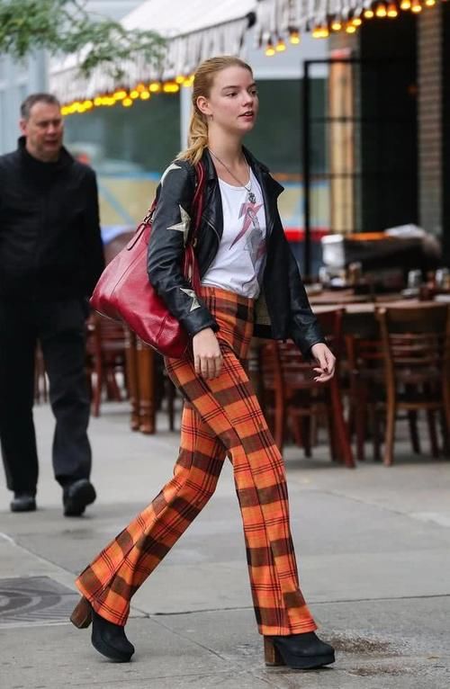  #底裤#打底裤已经失宠了！今年流行的是“豆腐裤”，遮肉显瘦又百搭