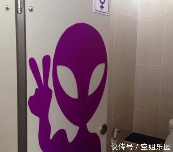 泰国厕所最尴尬的玩意，游客不知道怎么用，网友：人妖专用的？