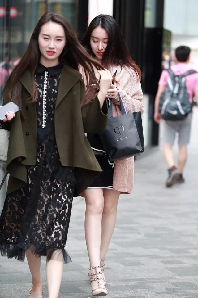 街头尤物个个珠圆玉润，紧身穿搭勾勒出迷人曲线，图8惊艳路人