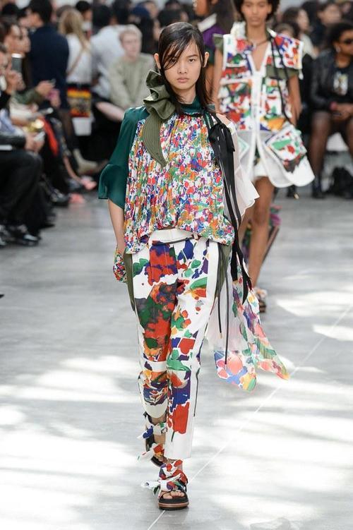 2019春夏时装周上这个小众的牌子 Sacai简直美的不像话