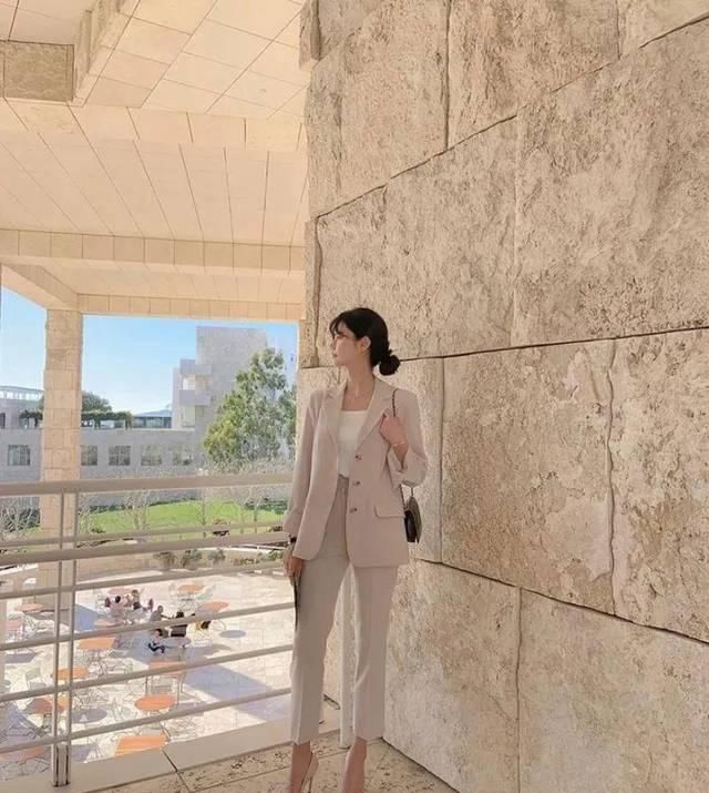  『春天』西装+T恤=巨时髦巨显瘦，让你A爆整个春天！