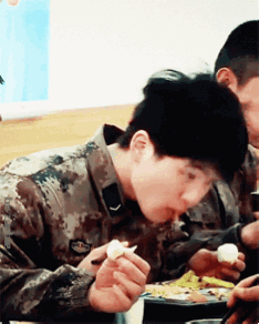 有机会和易烊千玺、刘昊然、吴磊、宋祖儿一起晒黑也不错啊~