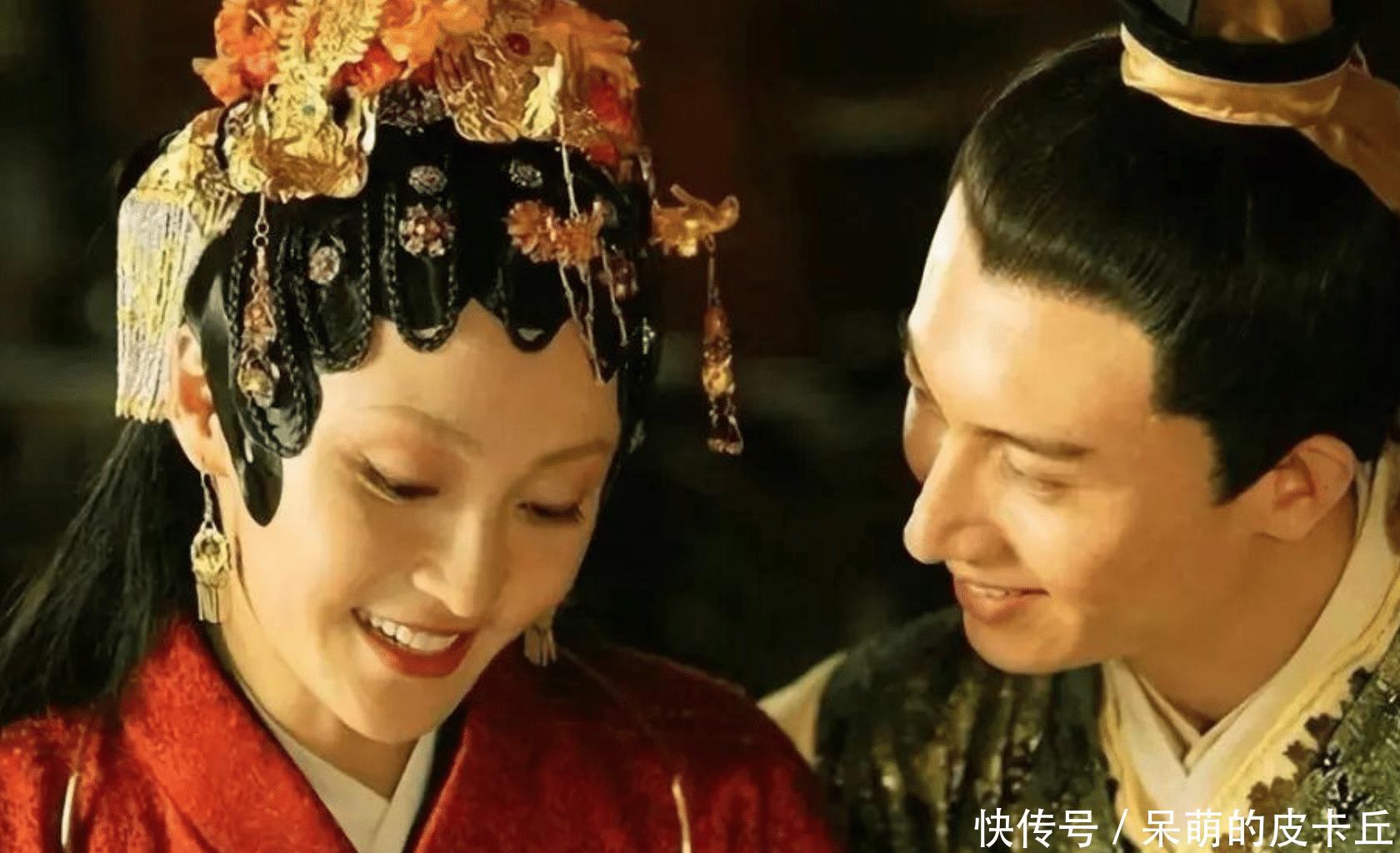  对曹家@雍正登基后抄了一个家族，还好没满门抄斩，不然就不会有红楼梦