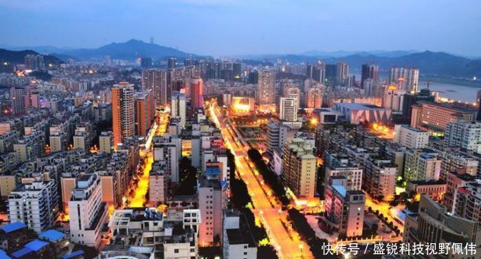  #经济#广西再建城际铁路, 不走南宁, 却走这两个小城市, 经济将