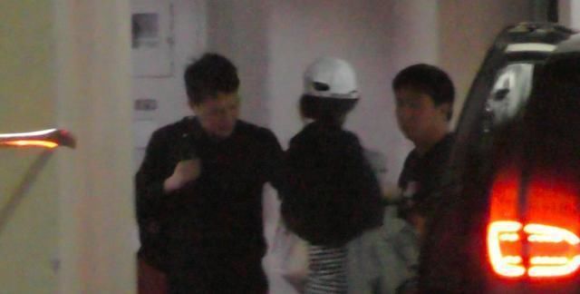 赵丽颖做了这个动作，怀孕流言不攻自破，不过亮点却在鞋上!