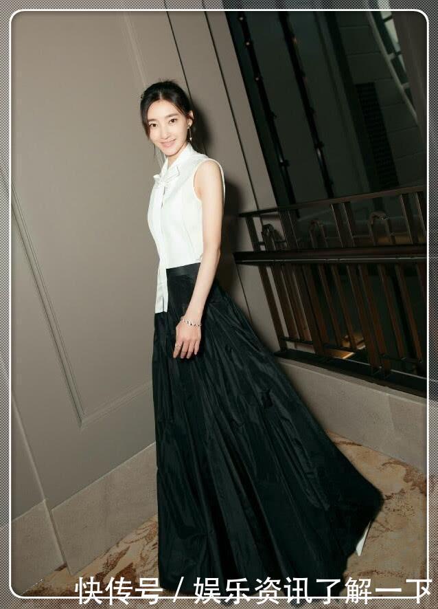 王丽坤又换刘海！三七分刘海显然不适合她，网友：她不止33岁吧？