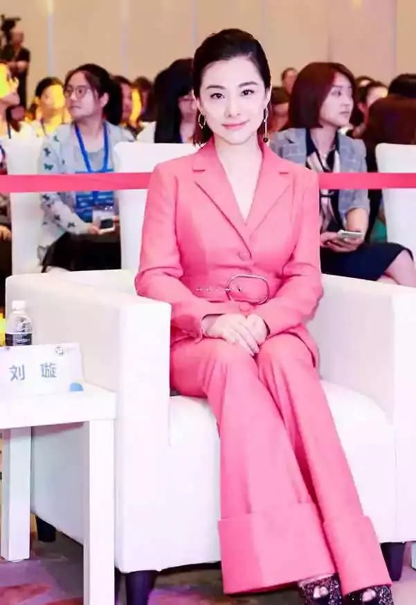 中国体坛四大最美运动员，潘晓婷排名最后，第一位美得不可思议