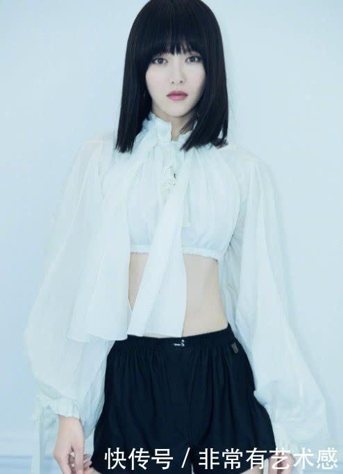 唐嫣穿衣直接把肚子露出来，真是辣眼睛，罗晋知道吗？