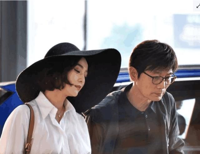 F姓女星不雅照意外流出，工作室发文辟谣，网友：今年别想结婚