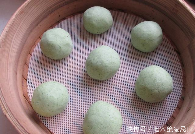「糯弹」清明马上就要到了,手把手教会您青团做法,软糯弹牙超好吃,清香