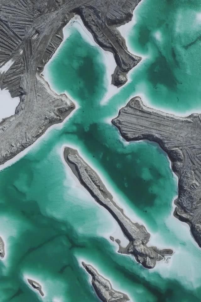  「荒芜」不如一路向西，来一场真正的“流浪火星”
