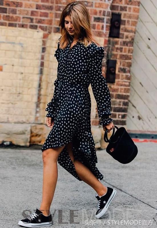 It Girl钟小姐亲自示范:这么穿帆布鞋最好看!