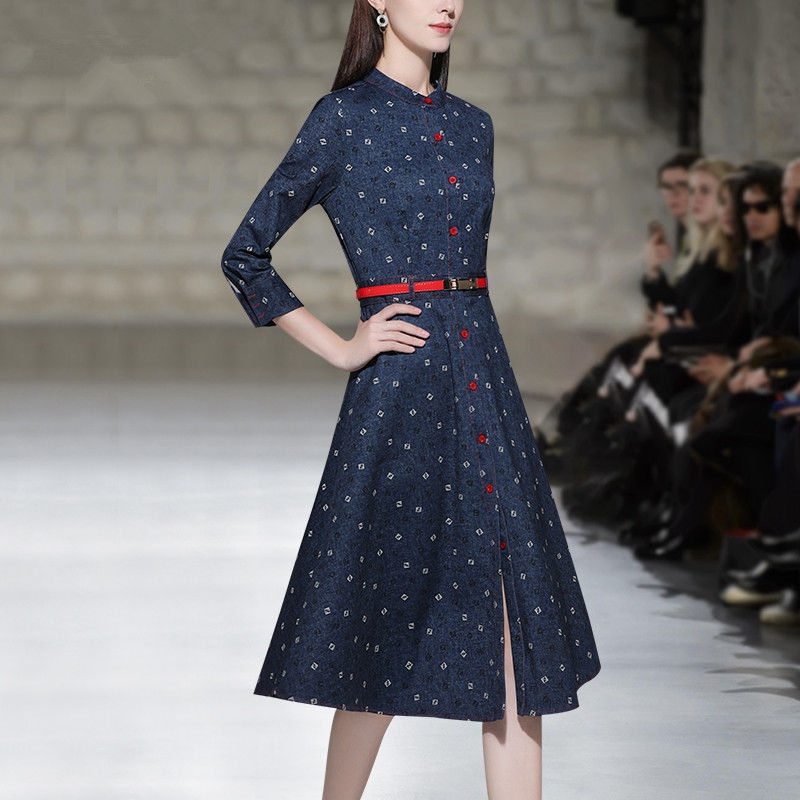 如果你真的很有钱，就别穿真丝了!买件这欧版装，减龄更高雅