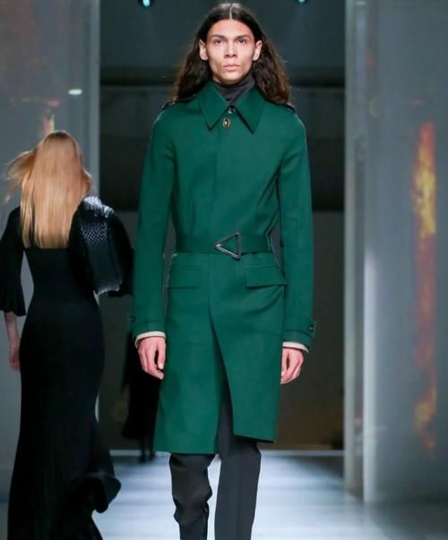  #时髦#哪个时髦精身上没件Bottega Veneta？