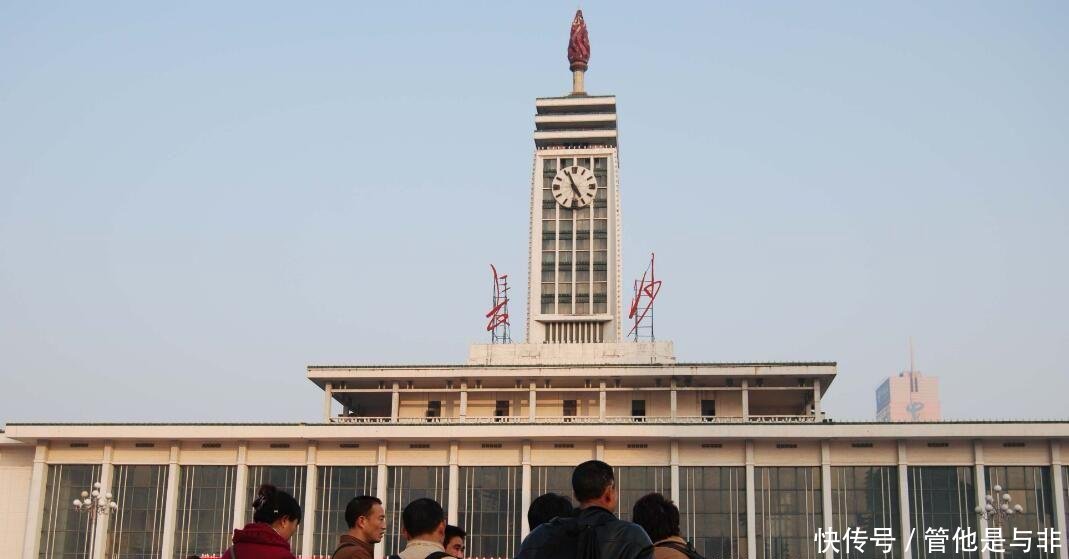  #各有千秋#河南郑州和湖南长沙，各有千秋，谁才是中部第二大城