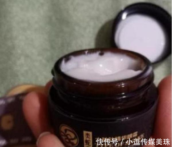  [摆在]超市5种“不起眼”护肤品，价格低摆在货架倒三层，却是良心货！