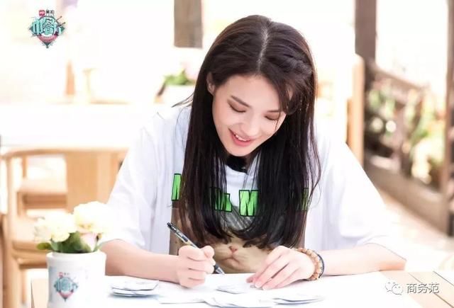 王菲、赵薇、舒淇等女神上综艺，装备最壕的竟然是她……