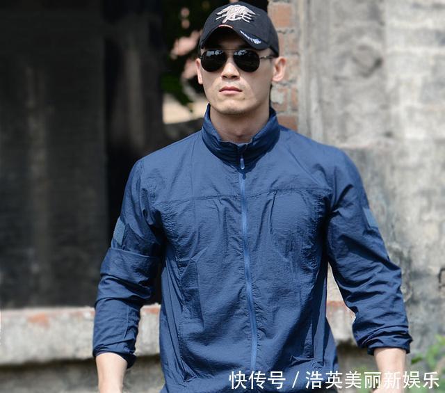 『老板』广东出产“尴尬男装”,积压仓库无人问津,老板说真无奈不识货