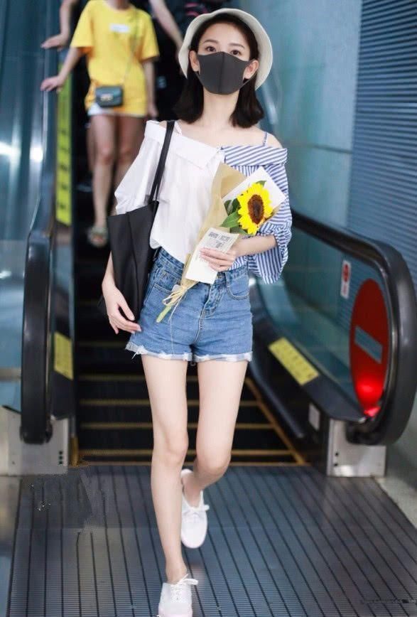 陈瑶挺小的，可偏要走不适合自己的“复古风”!网友:活该你不火