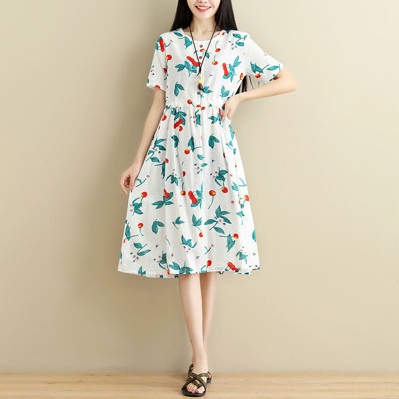 哇塞!姐姐穿上连衣裙，很有夏天的味道，活力十足