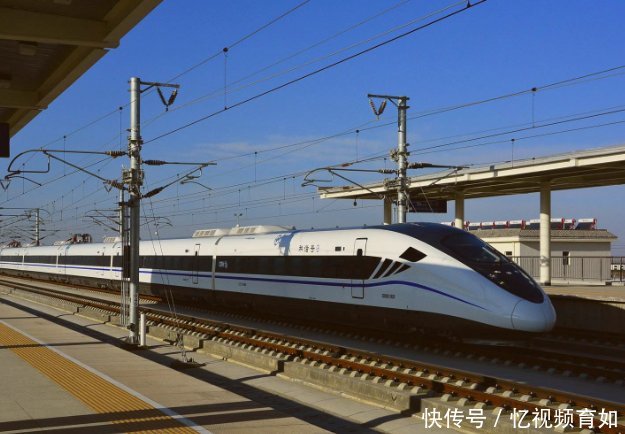  【漏嘴】为何火车可以开几天几夜，而高铁半夜不发车乘务员不小