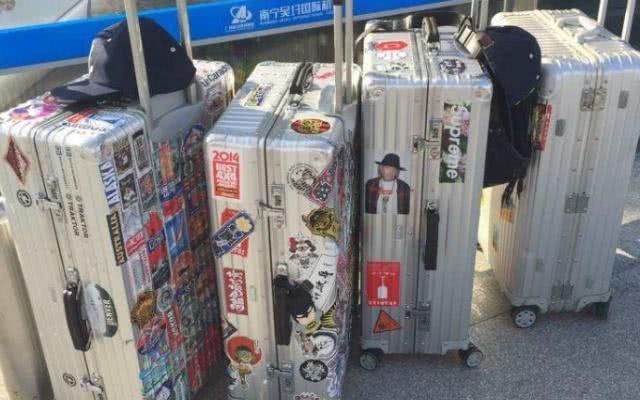 为什么乘客下飞机后不撕行李箱的“标签”？原来用处非常大