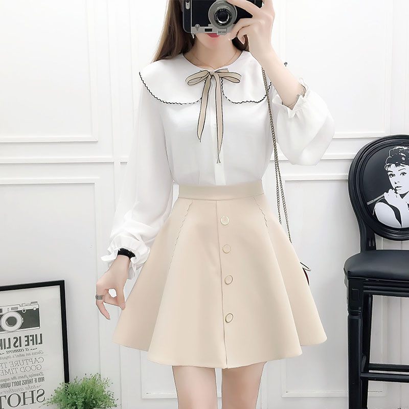 小姨太会打扮了，秋天这些半身裙+小衫，洋气减龄特漂亮