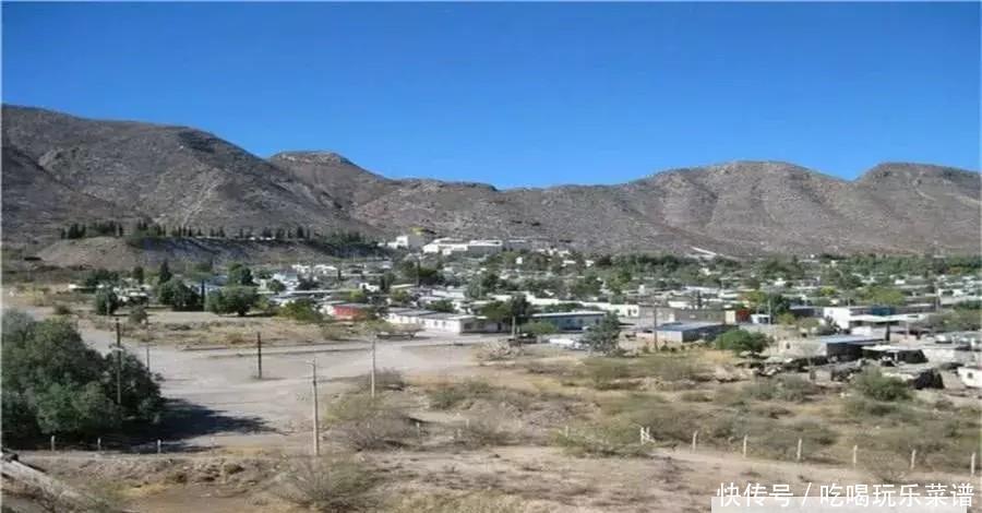 墨西哥地下300米的水晶洞，美到让人窒息，每滴水都含2亿病毒