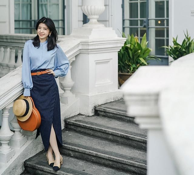  「感觉」三木博主颜值又飙升，穿风大衣裙配搭收腰裤带，霸气又有型