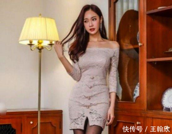 一字肩紧身连衣裙，让你更加的性感妩媚