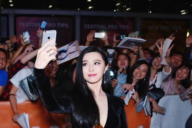 佟大为用苹果7发照片被“骂惨”，林志颖微博都不敢显示手机型号