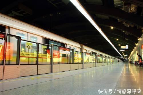 中国地铁行驶最长10个城市，经济发达，有你家乡吗