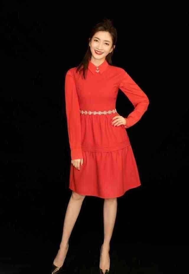 看了江疏影的腰，男人都要怀疑人生，网友：难怪32岁还单身！