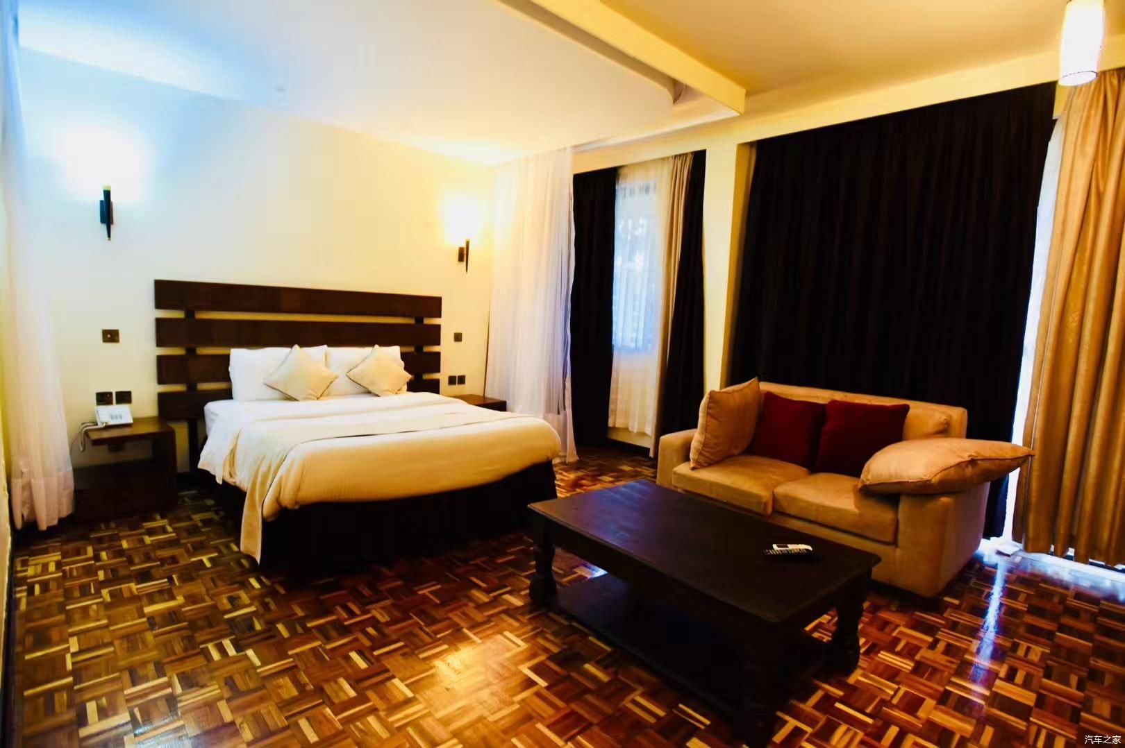 【95女司机横跨亚欧非】走进东非大裂谷——火烈鸟的天堂