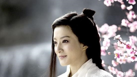  『灵气』39岁“小婉君”金铭罕曝光！灵气全无似大妈，网友调侃撞脸李维嘉