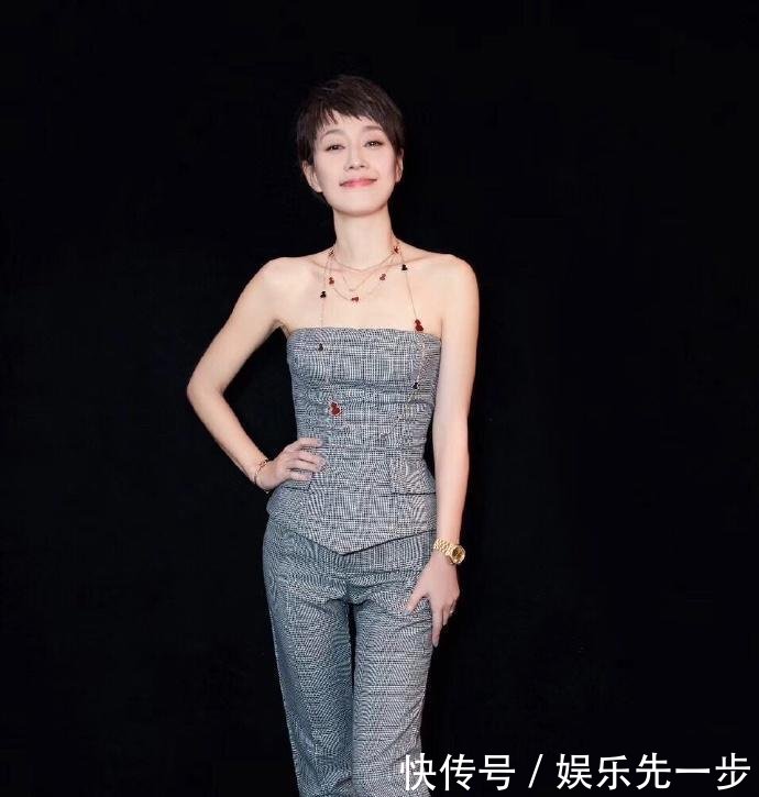 马伊琍跟古力娜扎撞衫, 网友: 女王跟公主的区别一目了然  ?