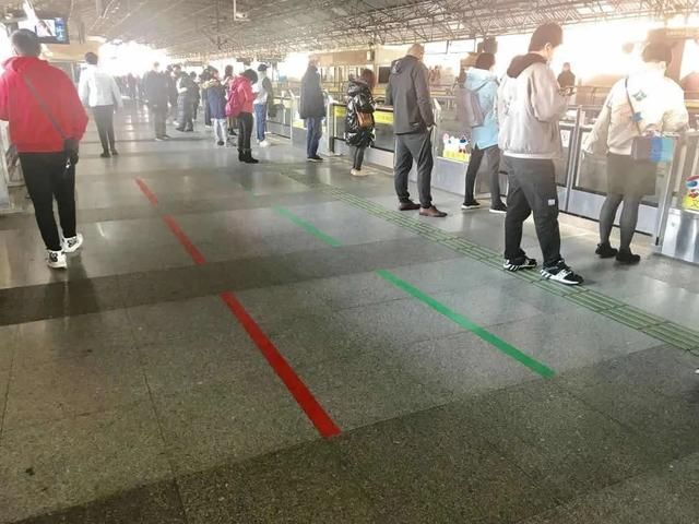 『车站』缓解大客流!上海地铁站增设第三站台,乘客候车的正确打开方式来了