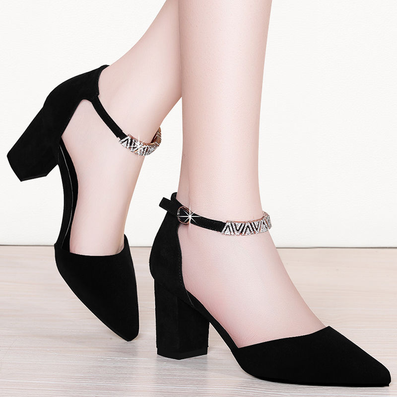 还穿什么高跟鞋，7月新款“兔头鞋”，爱穿裙子的妈妈爱不释脚