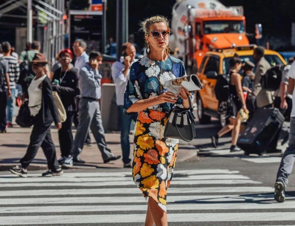 印花搭配通用指南:这个夏天如何美得艳而不俗?