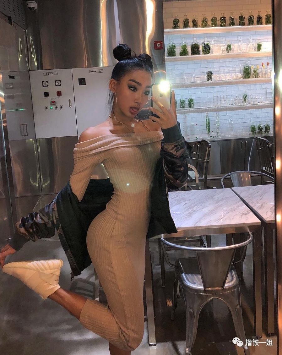 南韩第一蜜桃臀竟然是超模版王菊，蚂蚁腰逆天了!