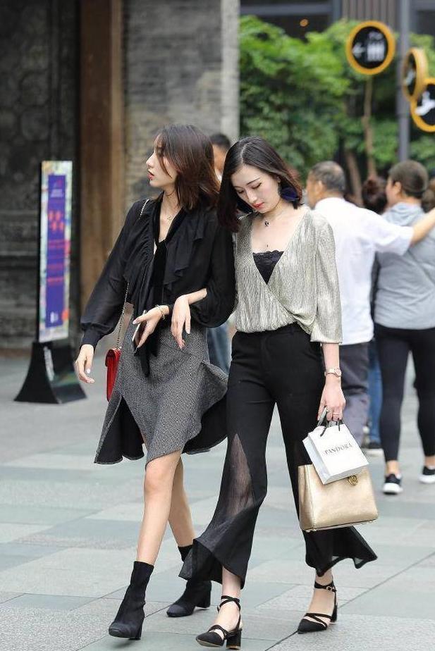 街拍 清爽宜人的夏季穿搭参考 最后的小姐姐很特别的有味道!