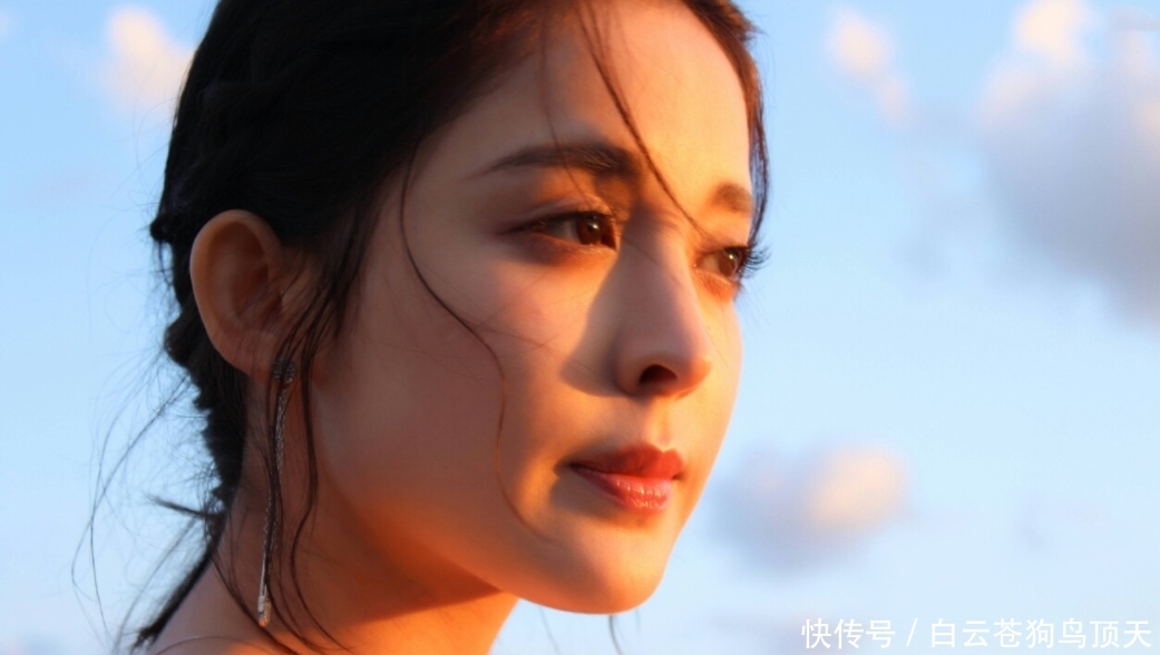  『女生』女生要想拥有“高鼻梁”，学会这两步就够了！不用整容就能做到