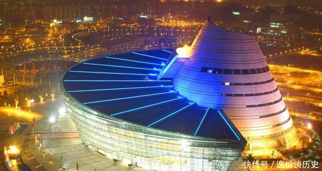  升级@中国发展最快的两座大城市, 一个已成功升级为国家中心城市