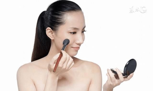 「技巧」护肤, 那是因为你没掌握这几个护肤技巧, 用再多产品你也要注意小技巧!