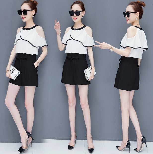 真是刮目相看!同学聚会，初恋女友穿这样“减龄”装，美的我后悔