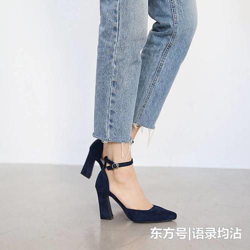 具有十足女王范，女王不只有“恨天高”，还可以有小高跟